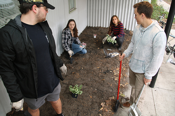 Tulane students in the Urban Gardening course