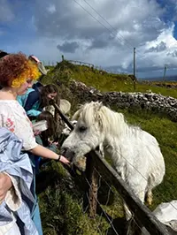 Anabelle Jones makes a friend in Ireland