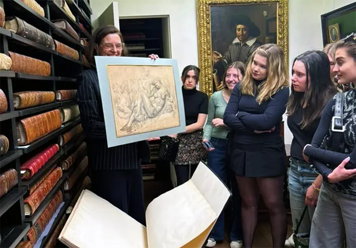 Tulane Students Visit Art Museums in Paris and London