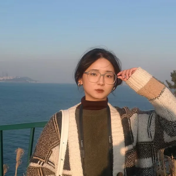 Jingyi Zhu, Economics, Tulane University