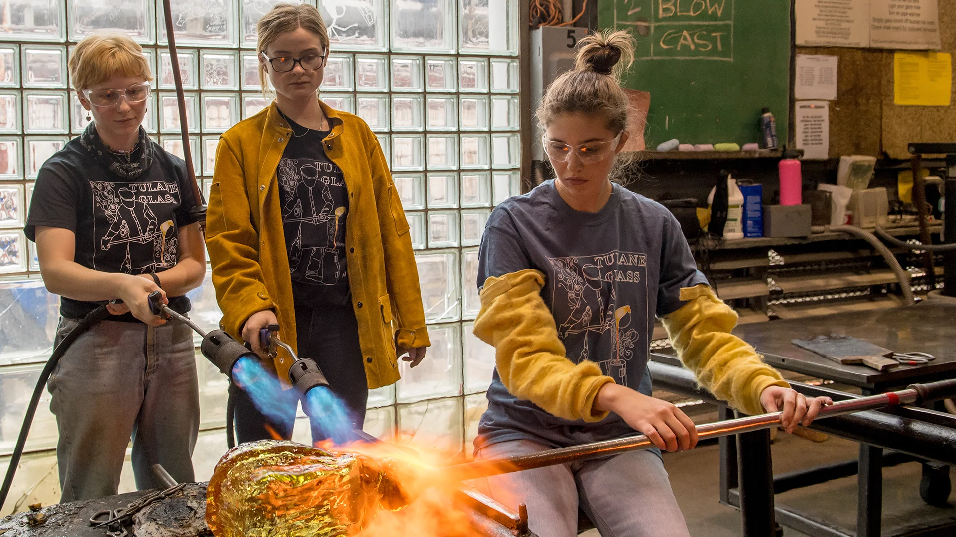 Glass Art Class, Newcomb Art at Tulane University School of Liberal Arts