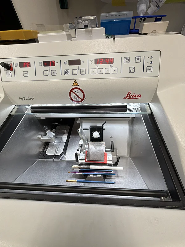 Cryostat machine in a Tulane research lab