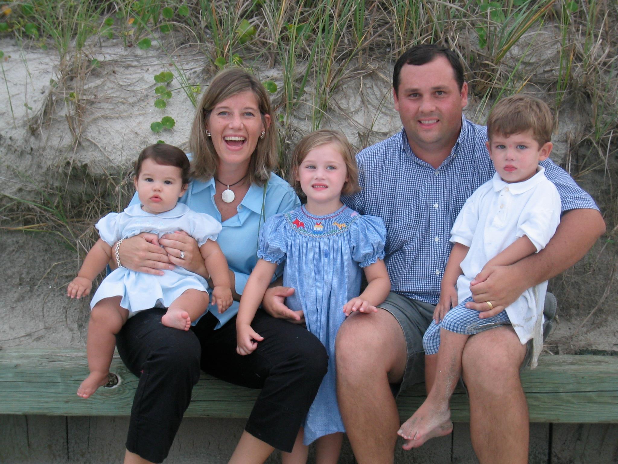 Tulane Alumni Linda Fisher Reese (NC '91) and Ted Reese (E '92) with their three children