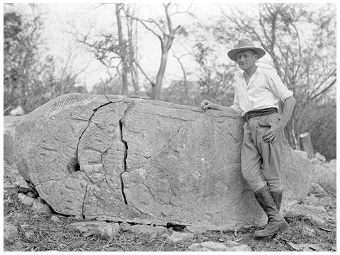 Frans Blom with the Stela 1 from Uxmal