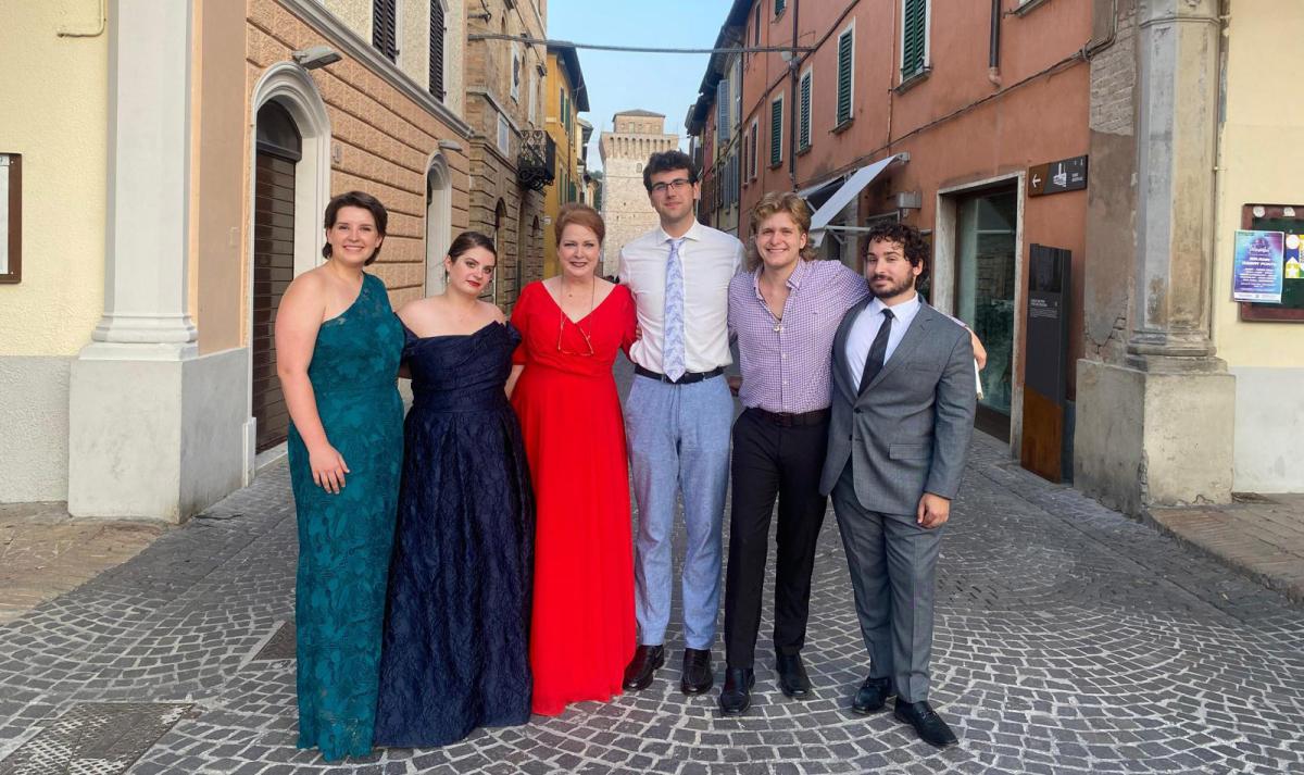 Pfrimmer with students in Italy