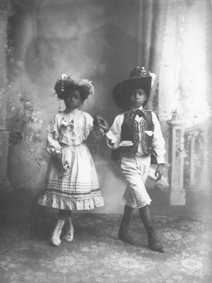 Photo Romualdo García, 1910. Afro-Mexican Children in Guanajuato.