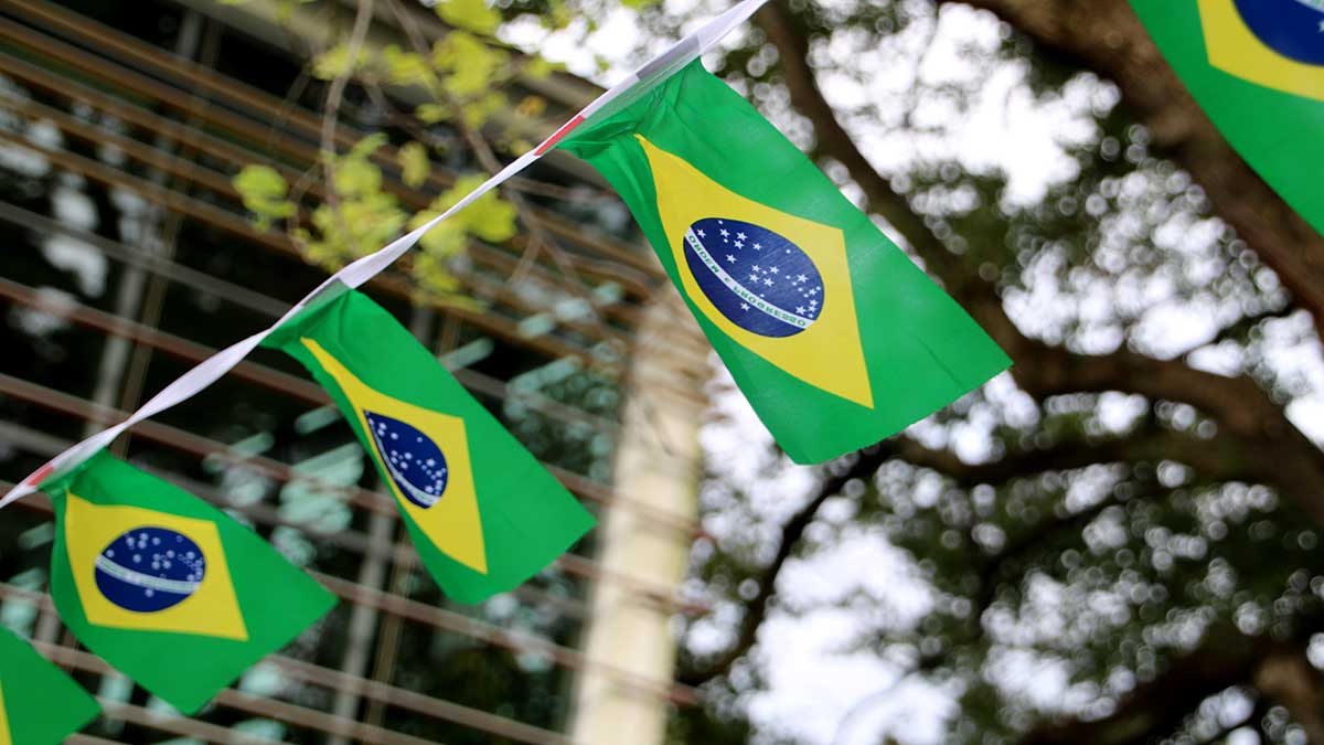 Brazilian Flag Streamer