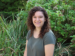 Mikayla Stern-Ellis (SLA '17, Anthropology and Ecology/Evolutionary Biology)