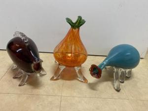 Trio of Pet Vases Leo Fine